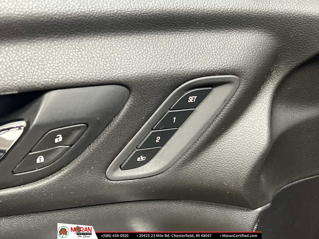 Used 2020 GMC Acadia SLT w/ Driver Alert Package II image 19