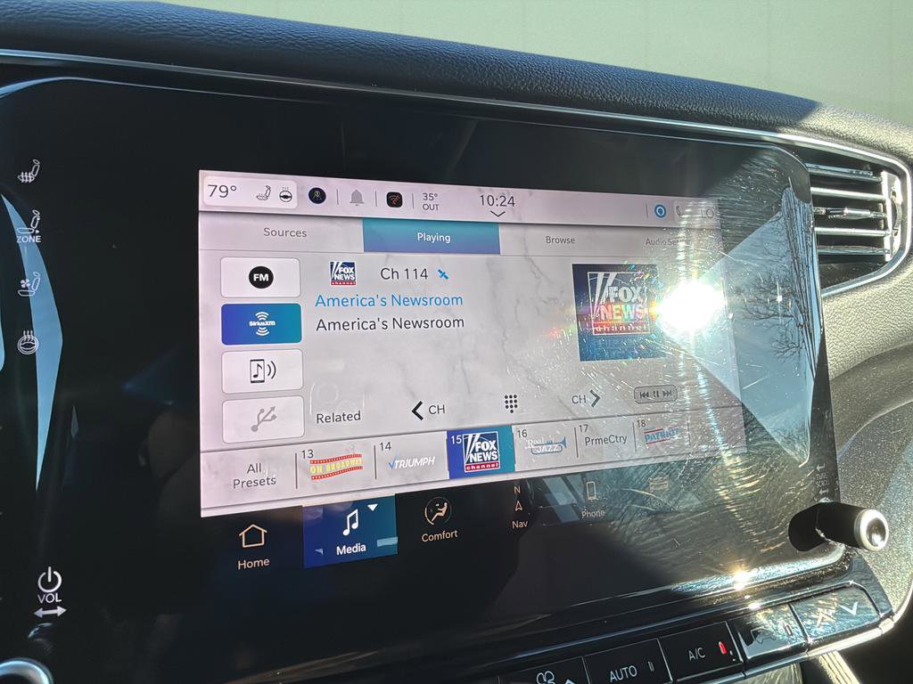 Used 2023 Jeep Wagoneer 4WD w/ Premium Group I image 31