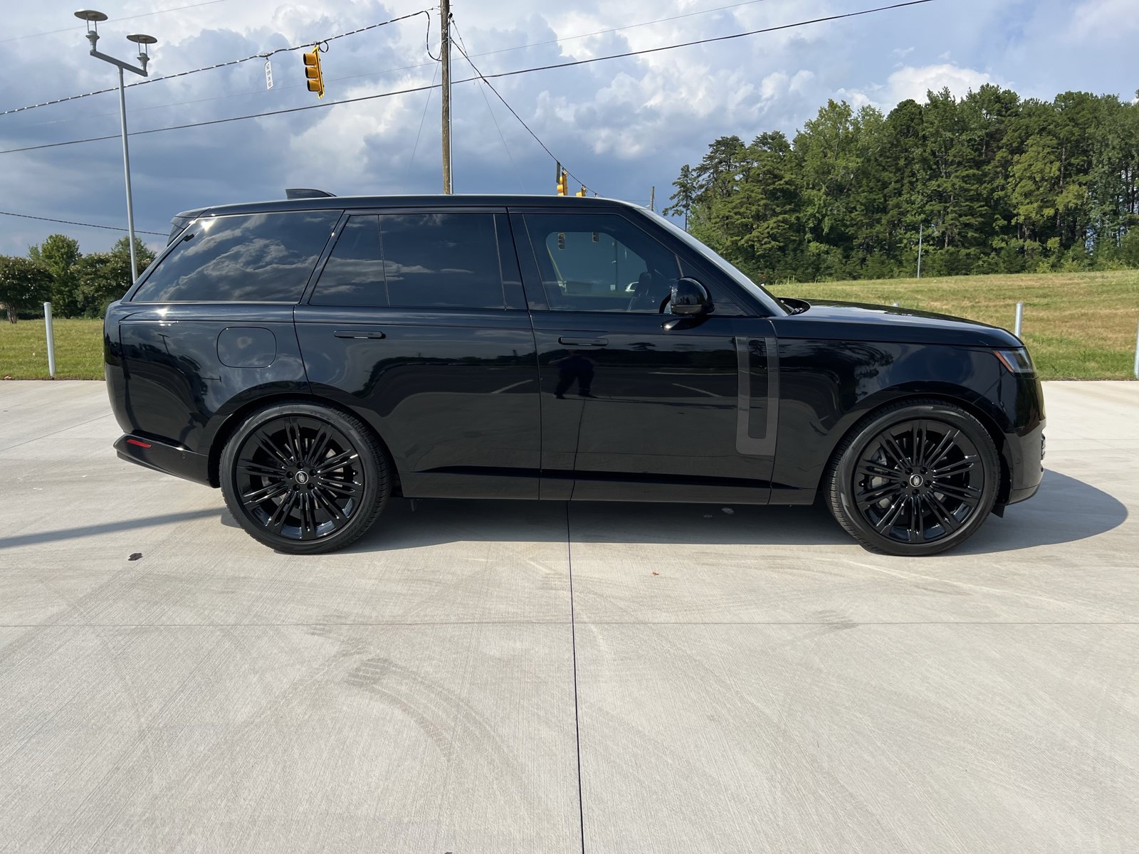 Used 2023 Land Rover Range Rover SE AWD/4WD image 9