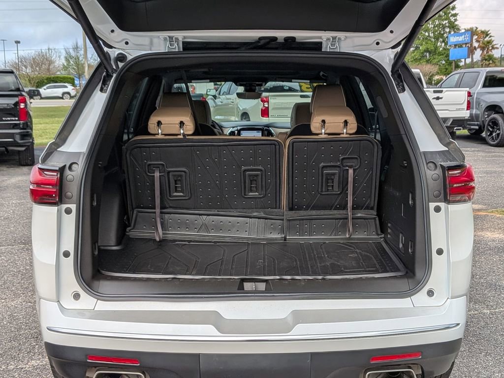 Used 2023 Chevrolet Traverse Premier image 30