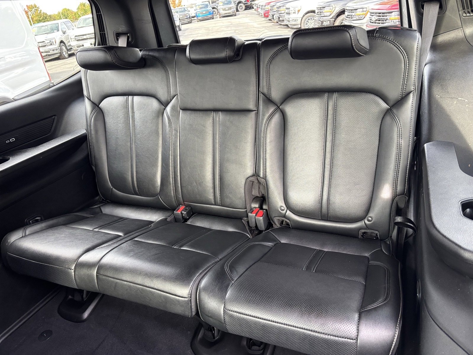 Used 2024 Jeep Wagoneer Series II w/ Flexible Seating Group image 20