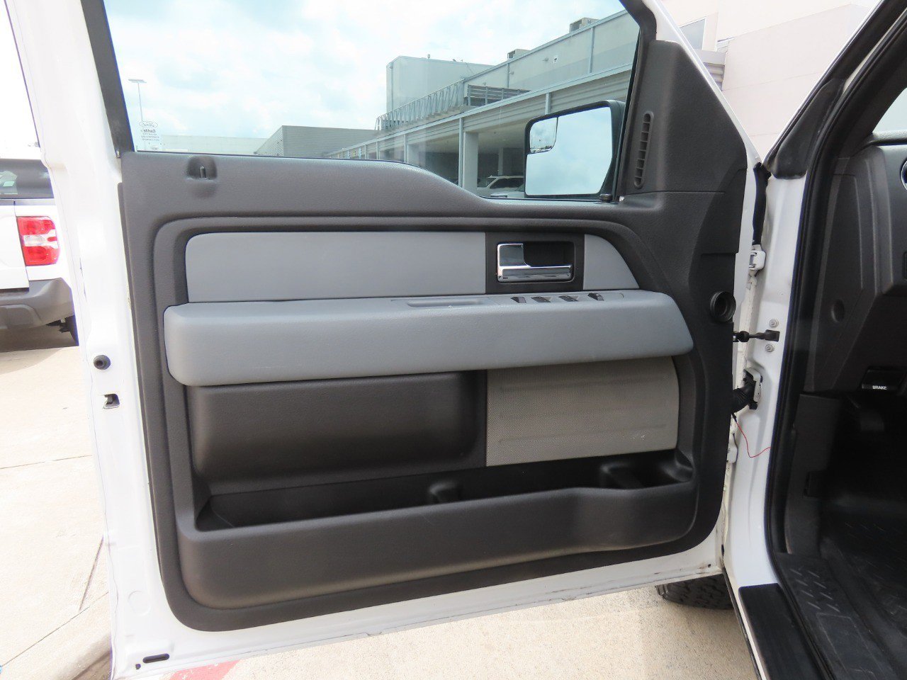 Used 2013 Ford F150 XLT w/ Trailer Tow Pkg AWD/4WD image 24