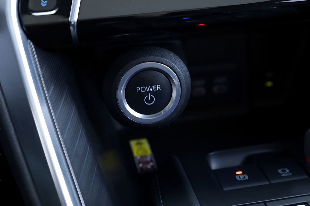 Certified 2023 Toyota Venza Limited image 34