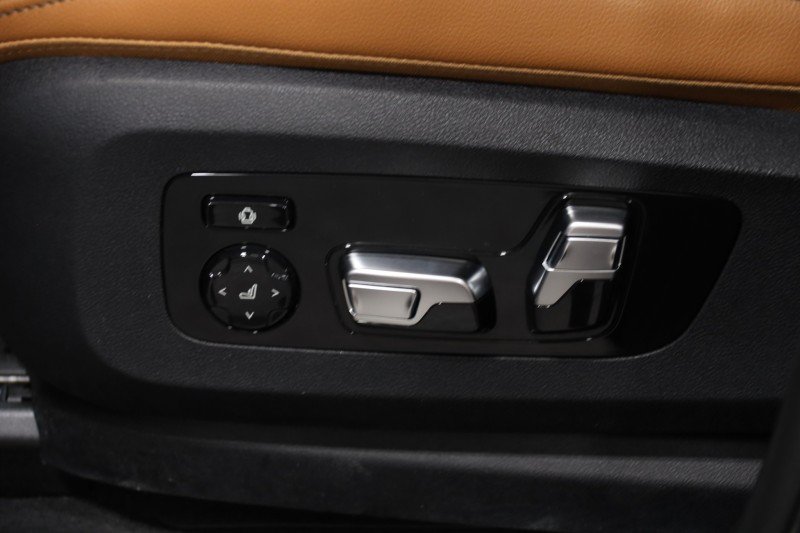 Used 2019 BMW X7 xDrive50i w/ M Sport Package AWD/4WD image 76
