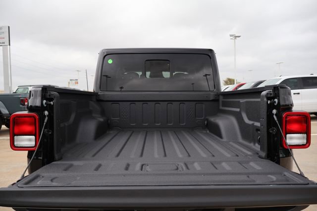 New 2026 Jeep Gladiator Sport image 7