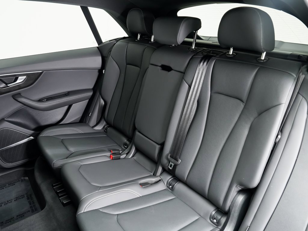 Used 2025 Audi Q8 Premium Plus w/ Premium Plus Package image 24