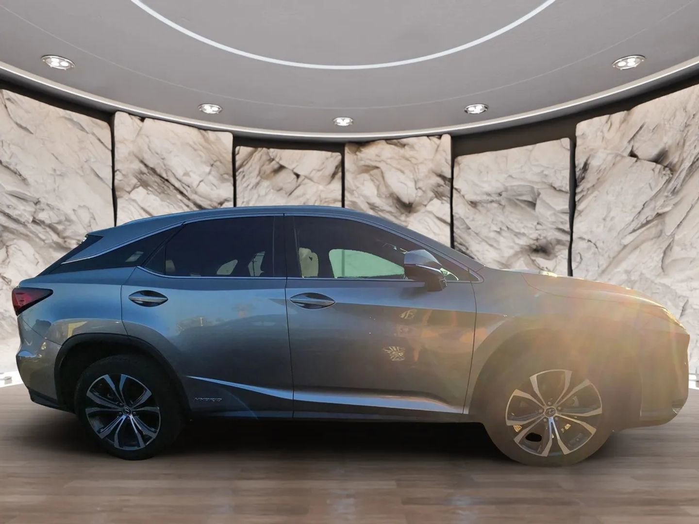 Used 2019 Lexus RX 450h AWD image 4