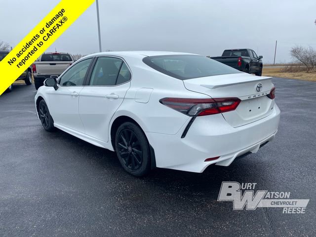 Used 2024 Toyota Camry SE image 4
