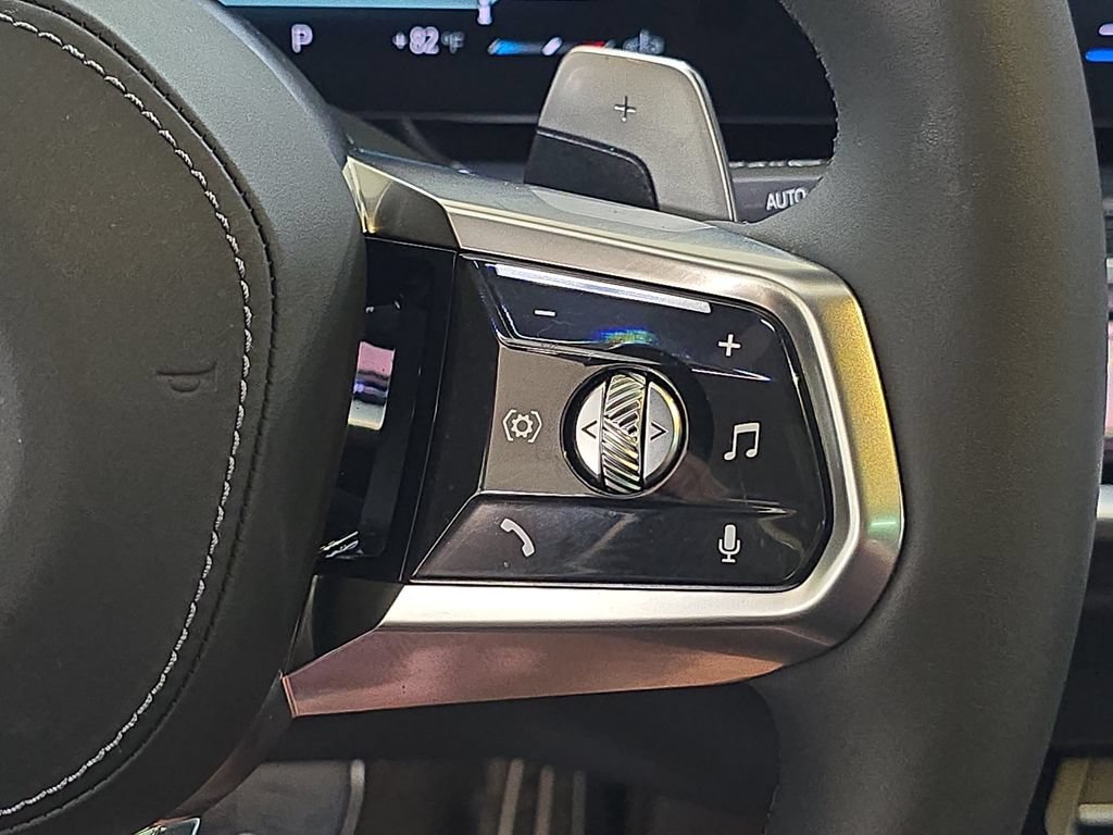 Used 2026 BMW 740i RWD image 21
