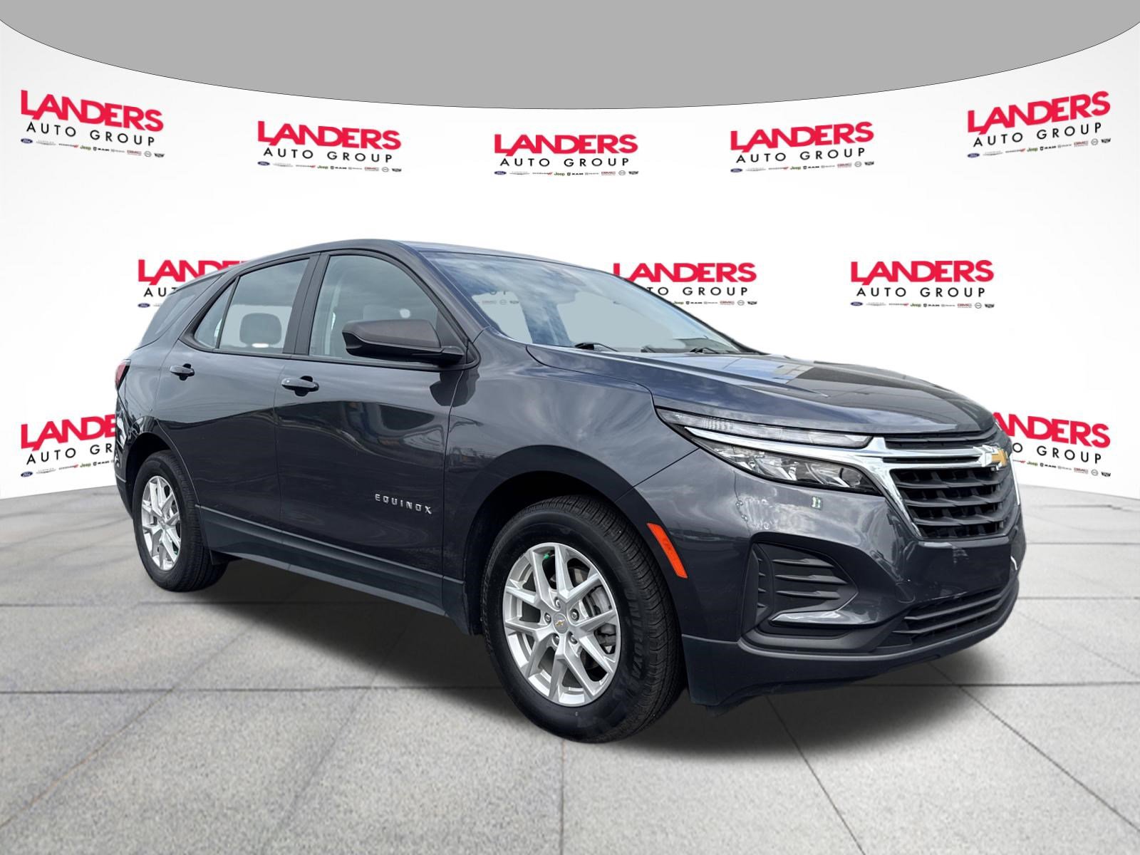 Used 2022 Chevrolet Equinox LS FWD image 1