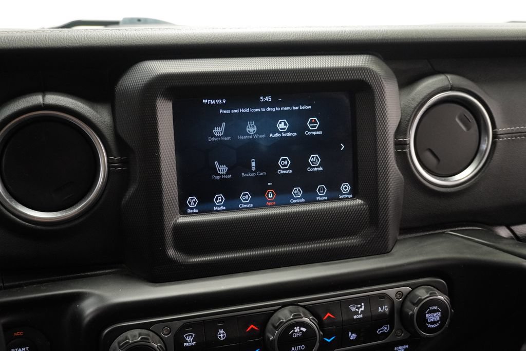Used 2020 Jeep Wrangler Unlimited Sahara w/ Cold Weather Group AWD/4WD image 18