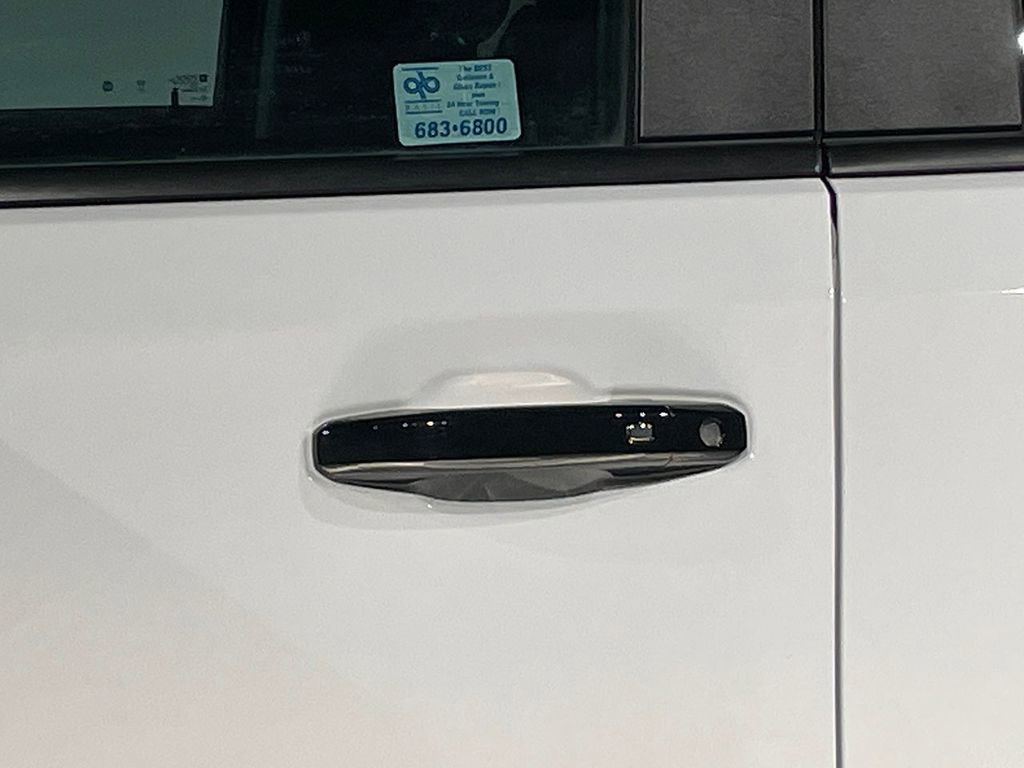 Used 2023 Chevrolet Silverado 1500 LT Trail Boss w/ LPO, Dark Essentials Package image 16