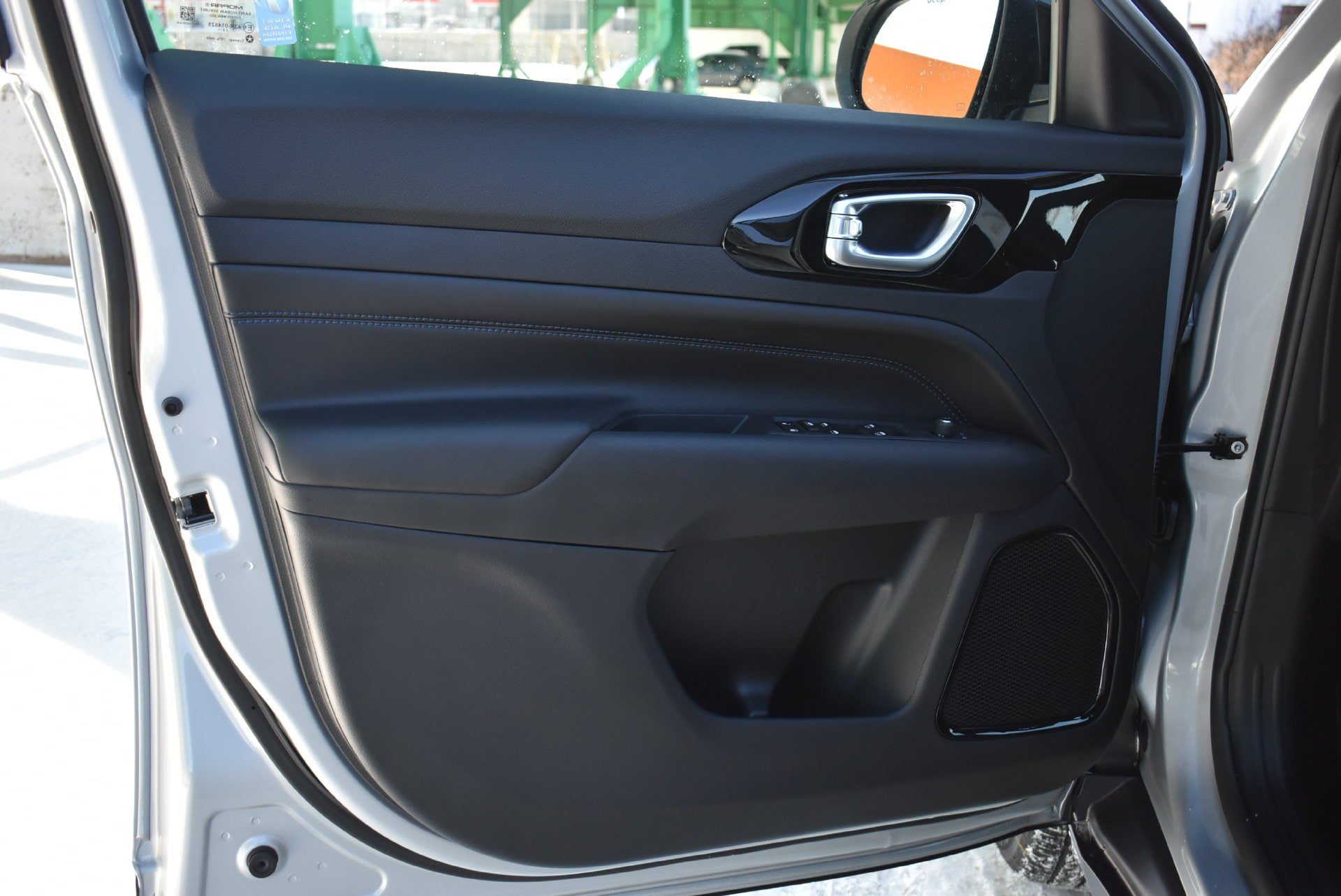New 2026 Jeep Compass Latitude AWD/4WD image 12