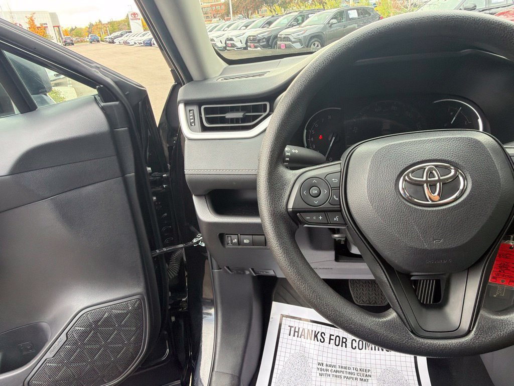 Used 2025 Toyota RAV4 LE AWD/4WD image 26