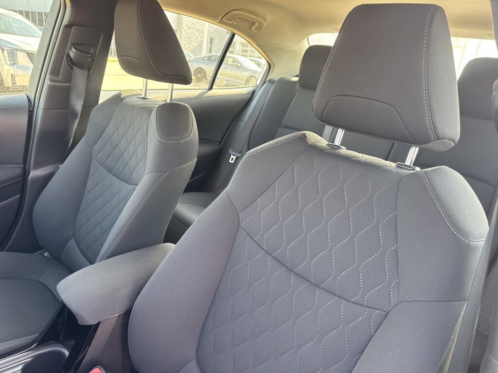 Used 2022 Toyota Corolla LE image 33