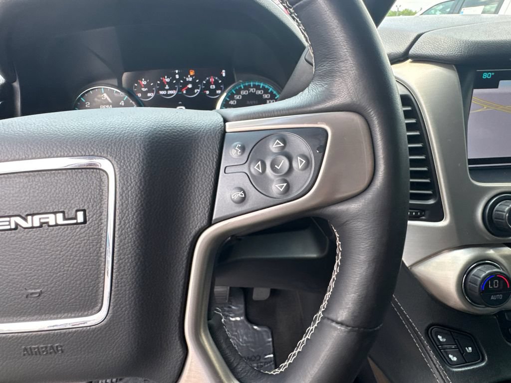 Used 2018 GMC Yukon XL Denali w/ Denali Ultimate Package AWD/4WD image 27