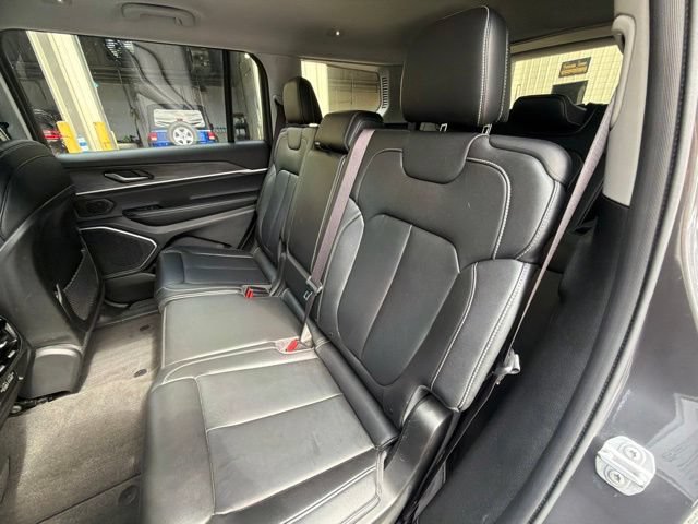 Used 2021 Jeep Grand Cherokee L Limited AWD/4WD image 15
