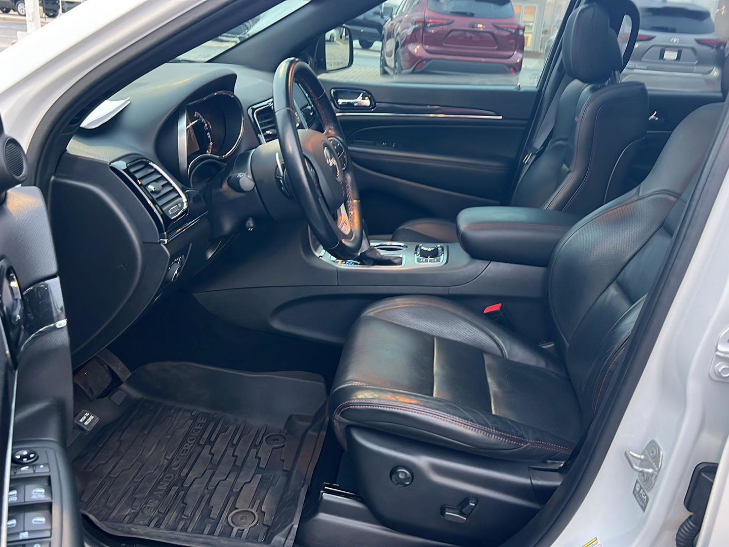 Used 2021 Jeep Grand Cherokee Trailhawk w/ Trailhawk Luxury Group image 10