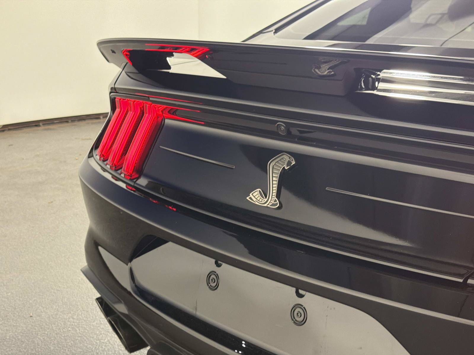 Used 2022 Ford Mustang Shelby GT500 w/ Technology Package RWD image 17
