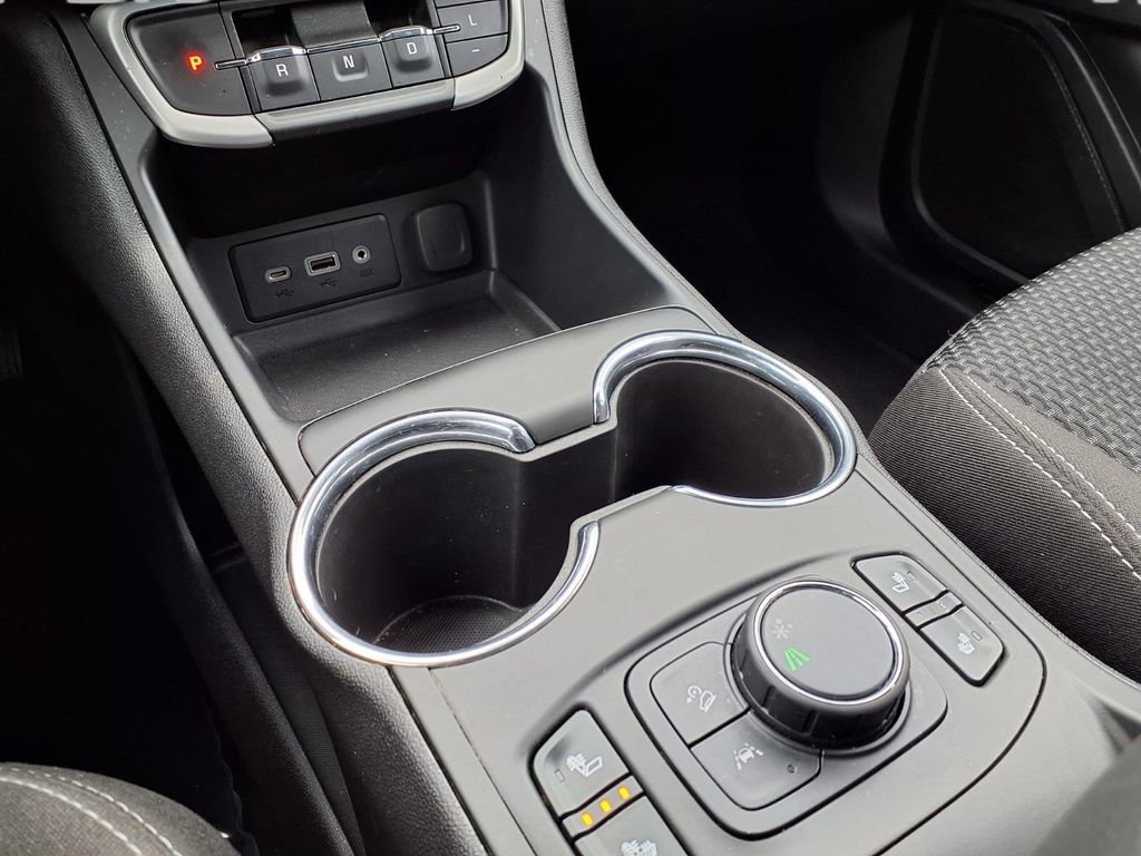 Used 2023 GMC Terrain SLE w/ Driver Convenience Package image 11