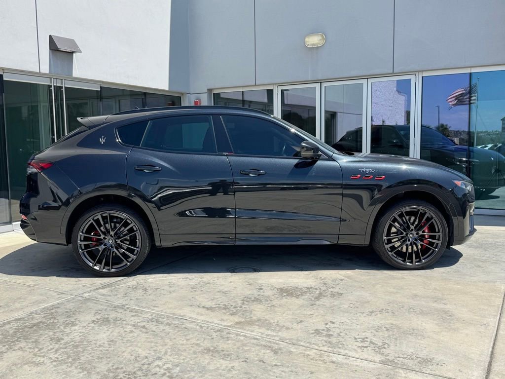 Certified 2022 Maserati Levante Trofeo image 4