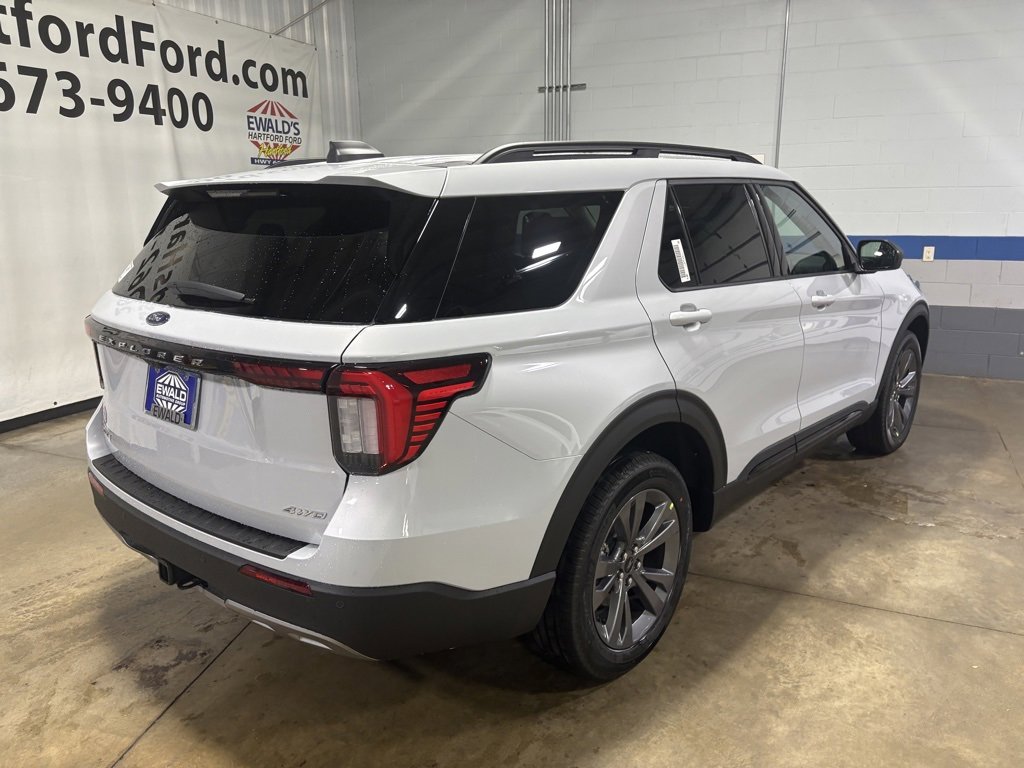 New 2026 Ford Explorer Active w/ Active Comfort Package image 6