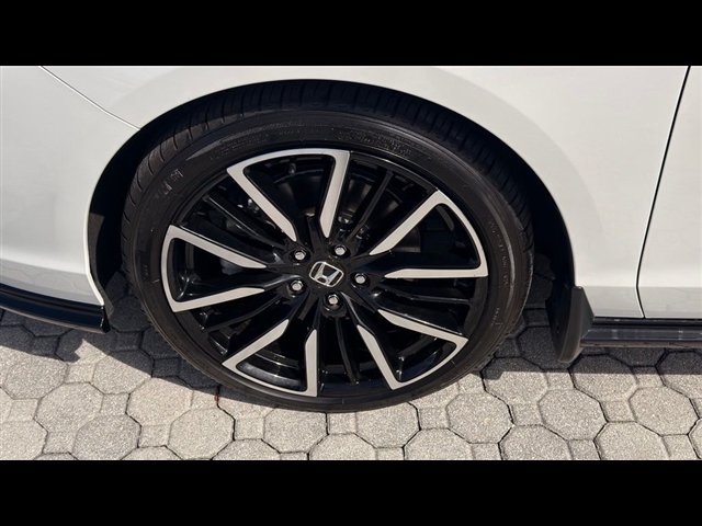 Certified 2025 Honda Accord Touring image 19
