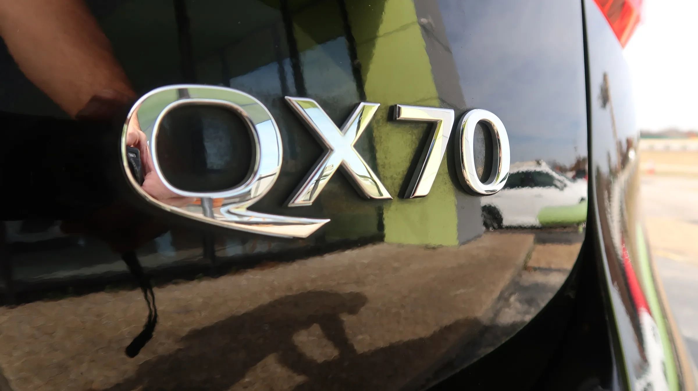 Used 2017 INFINITI QX70 3.7 w/ Premium Package image 56