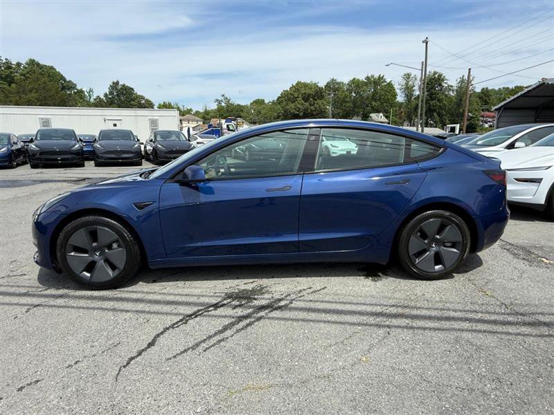 Used 2023 Tesla Model 3 Standard Range RWD image 2