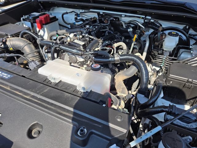 Used 2025 Toyota 4Runner SR5 AWD/4WD image 23