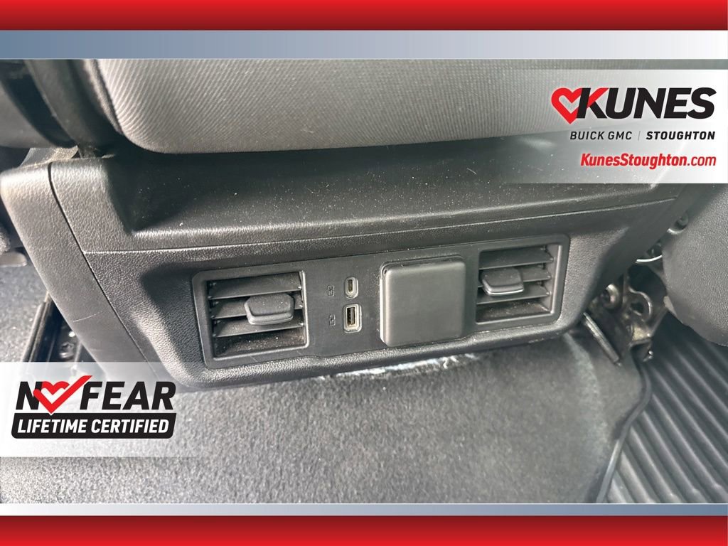 Used 2022 Chevrolet Silverado 1500 LT AWD/4WD image 43