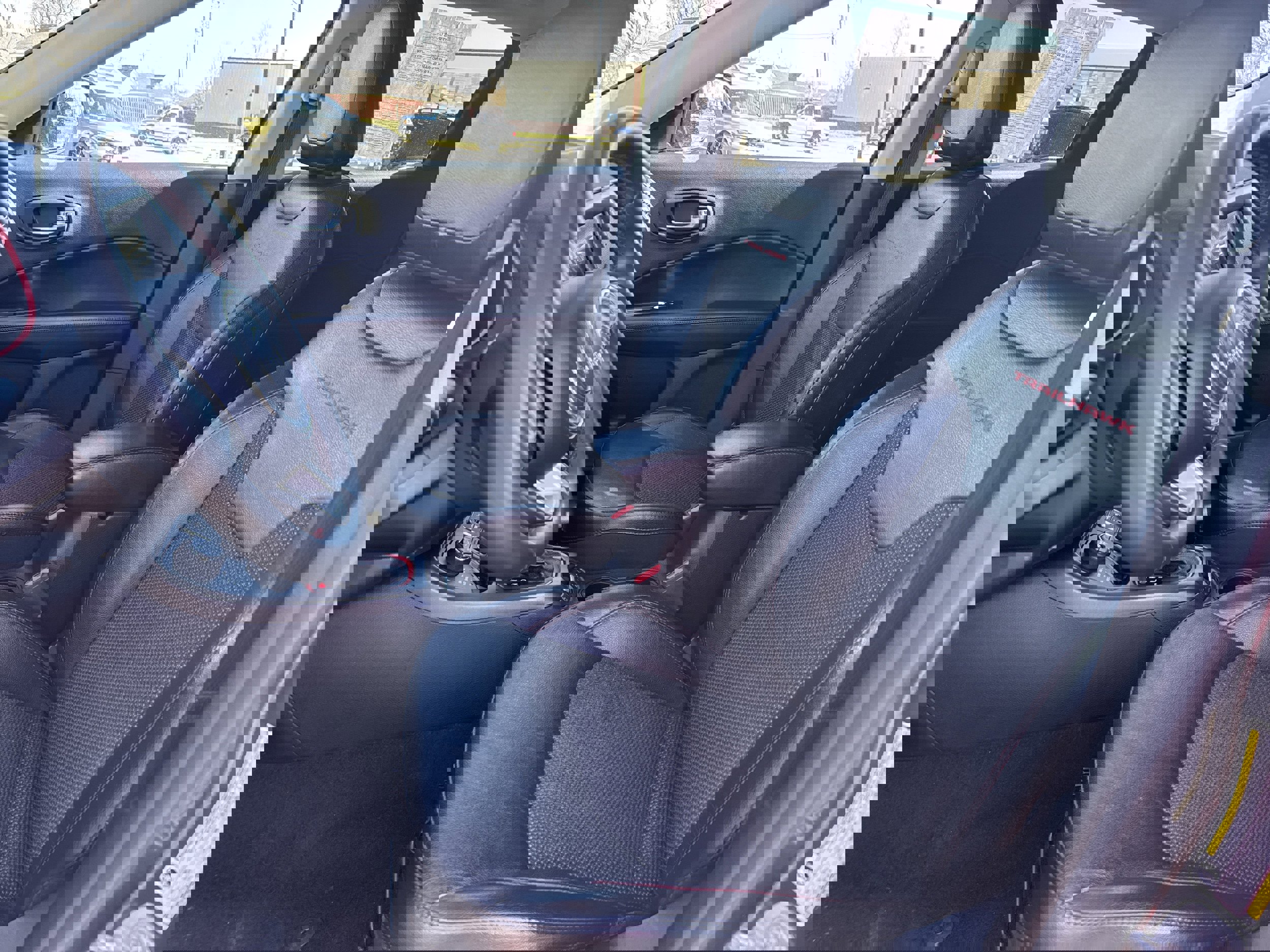 Used 2021 Jeep Compass Trailhawk image 3