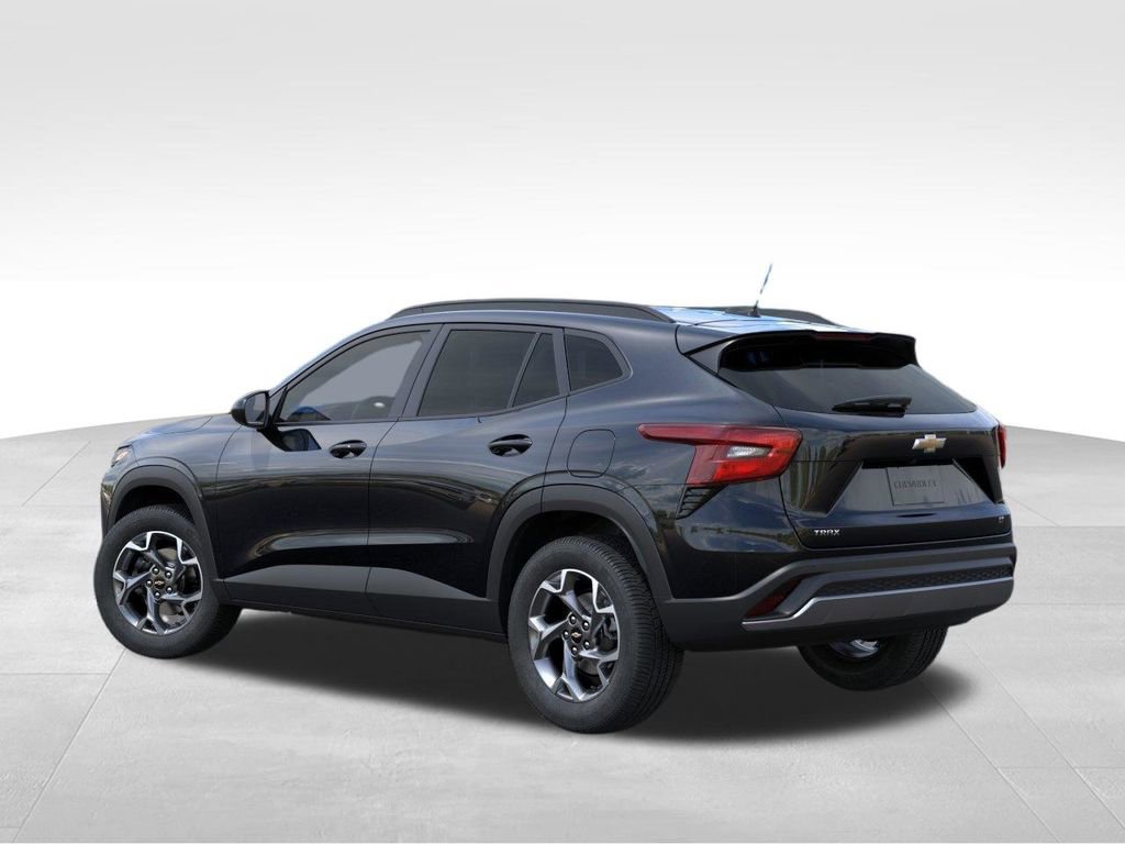 New 2026 Chevrolet Trax LT w/ Driver Confidence Package FWD image 3
