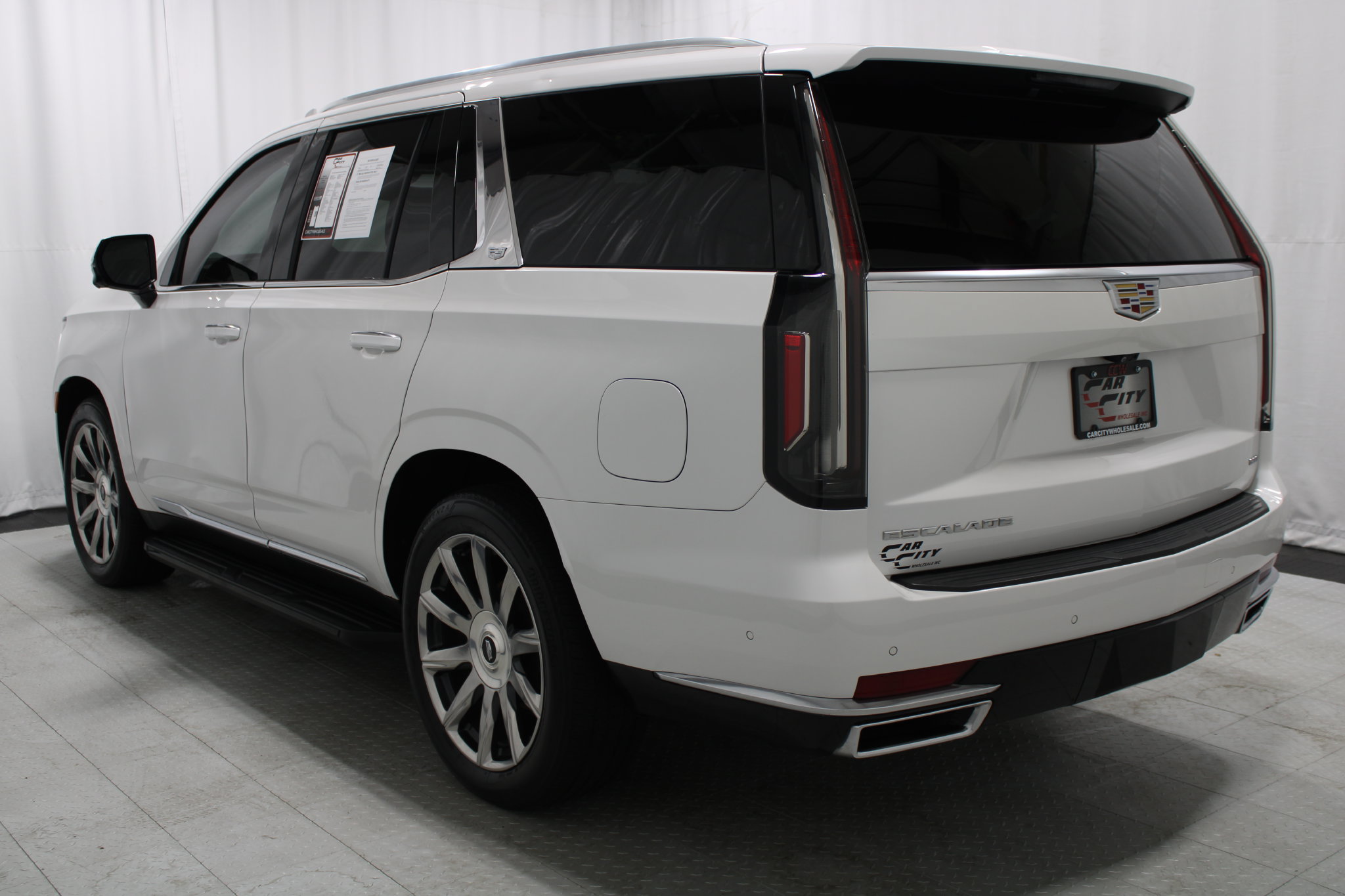Used 2021 Cadillac Escalade Premium Luxury Platinum AWD/4WD image 8