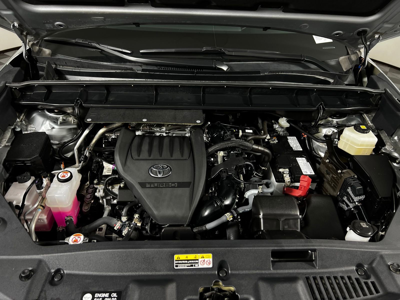 Certified 2024 Toyota Highlander XLE image 9