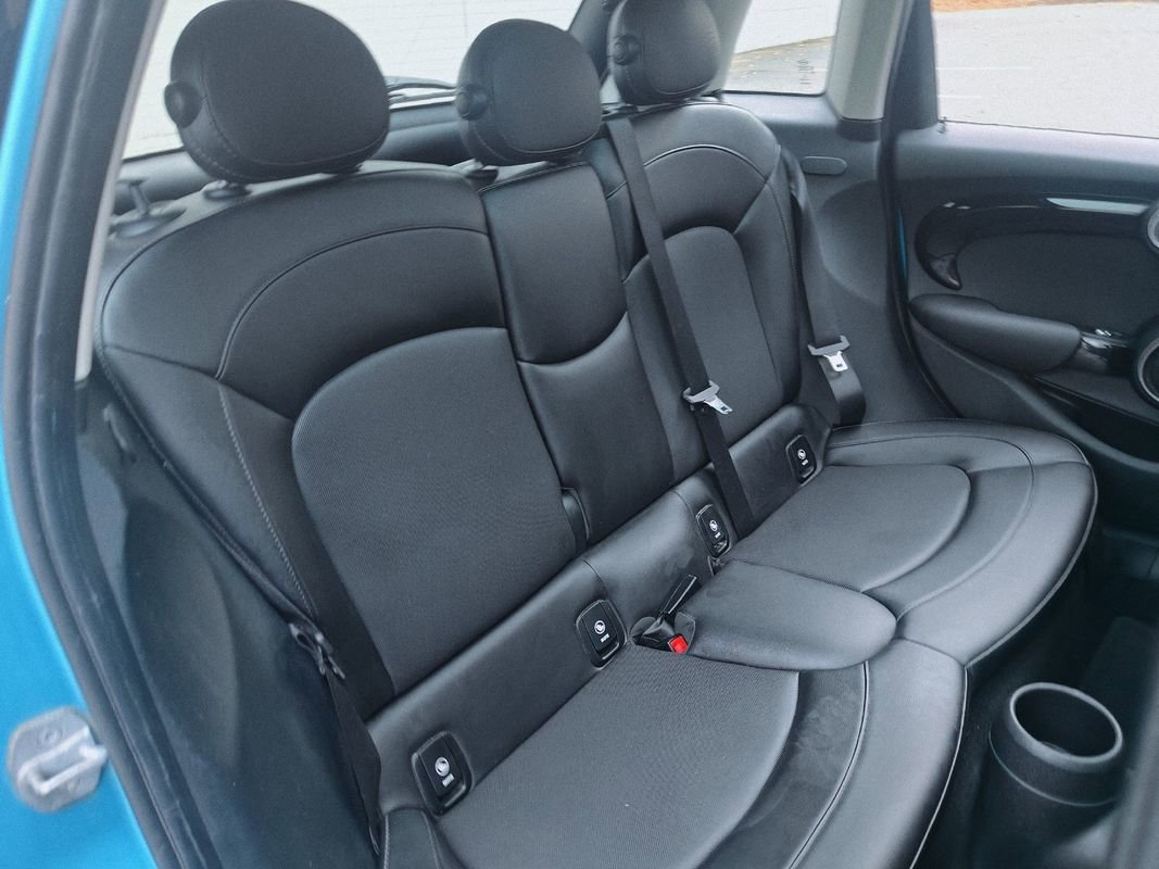 Used 2015 MINI Cooper S image 19