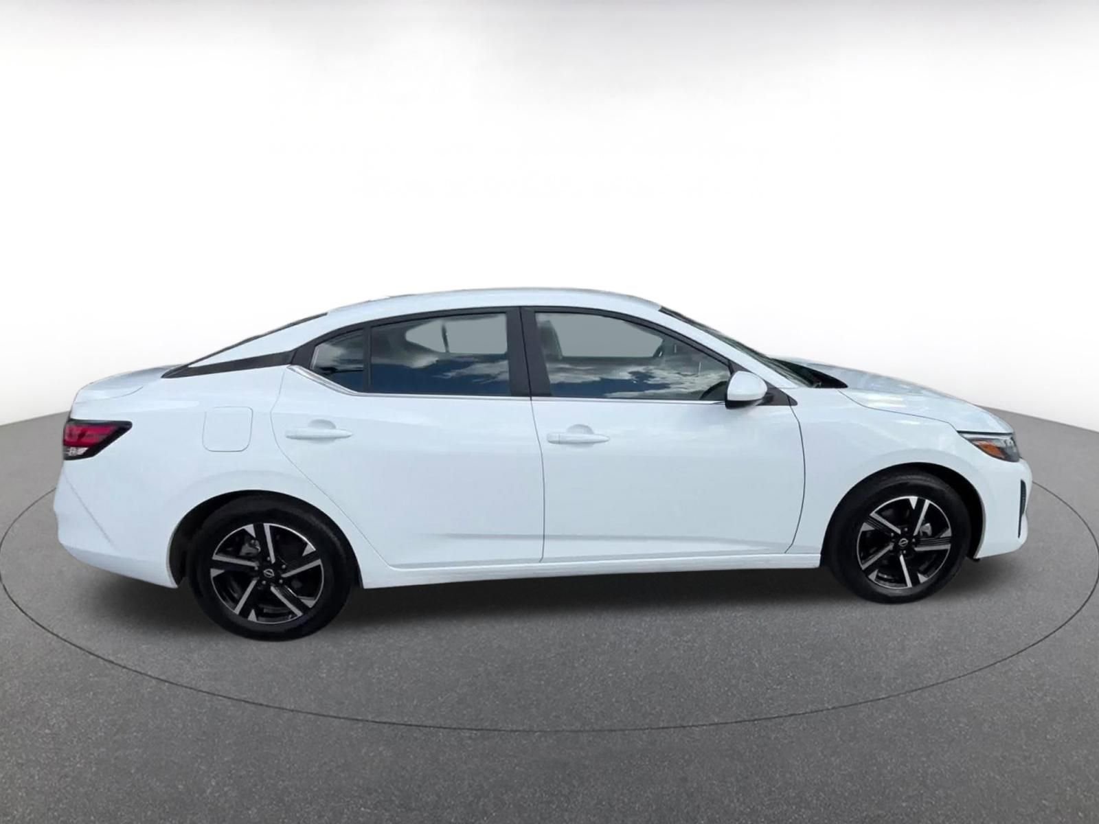 Used 2025 Nissan Sentra SV FWD image 16