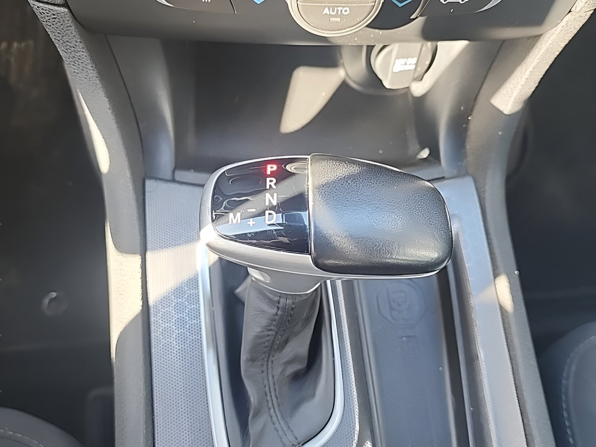 Used 2017 Dodge Charger SXT image 19