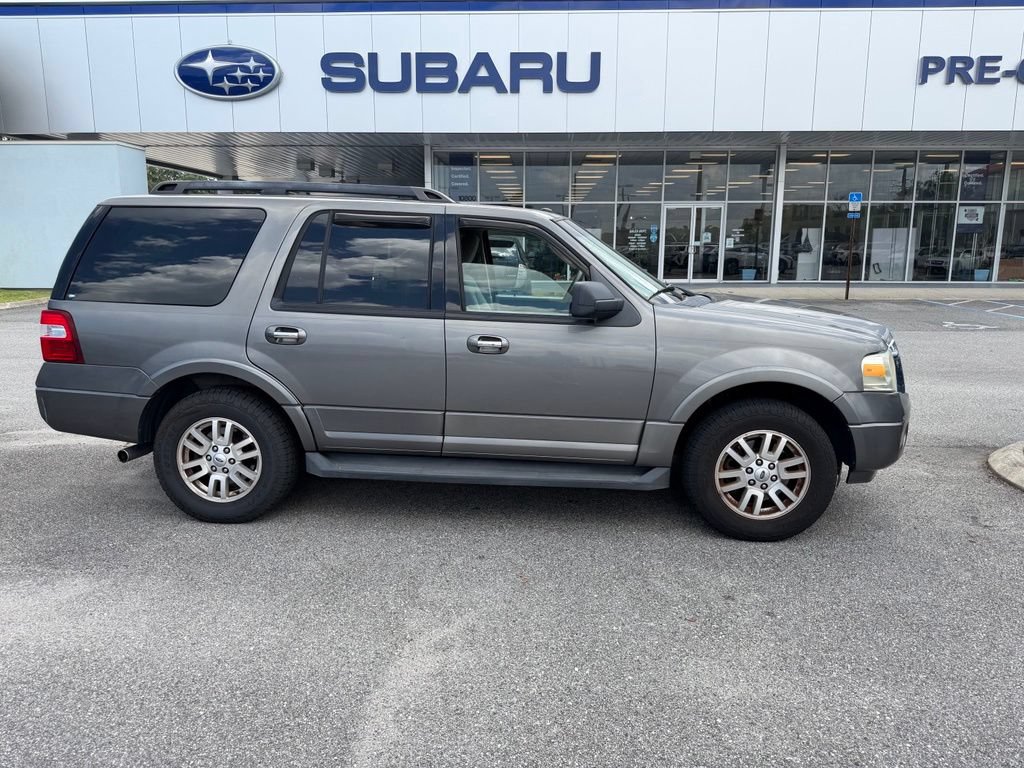 Used 2011 Ford Expedition XLT RWD image 2