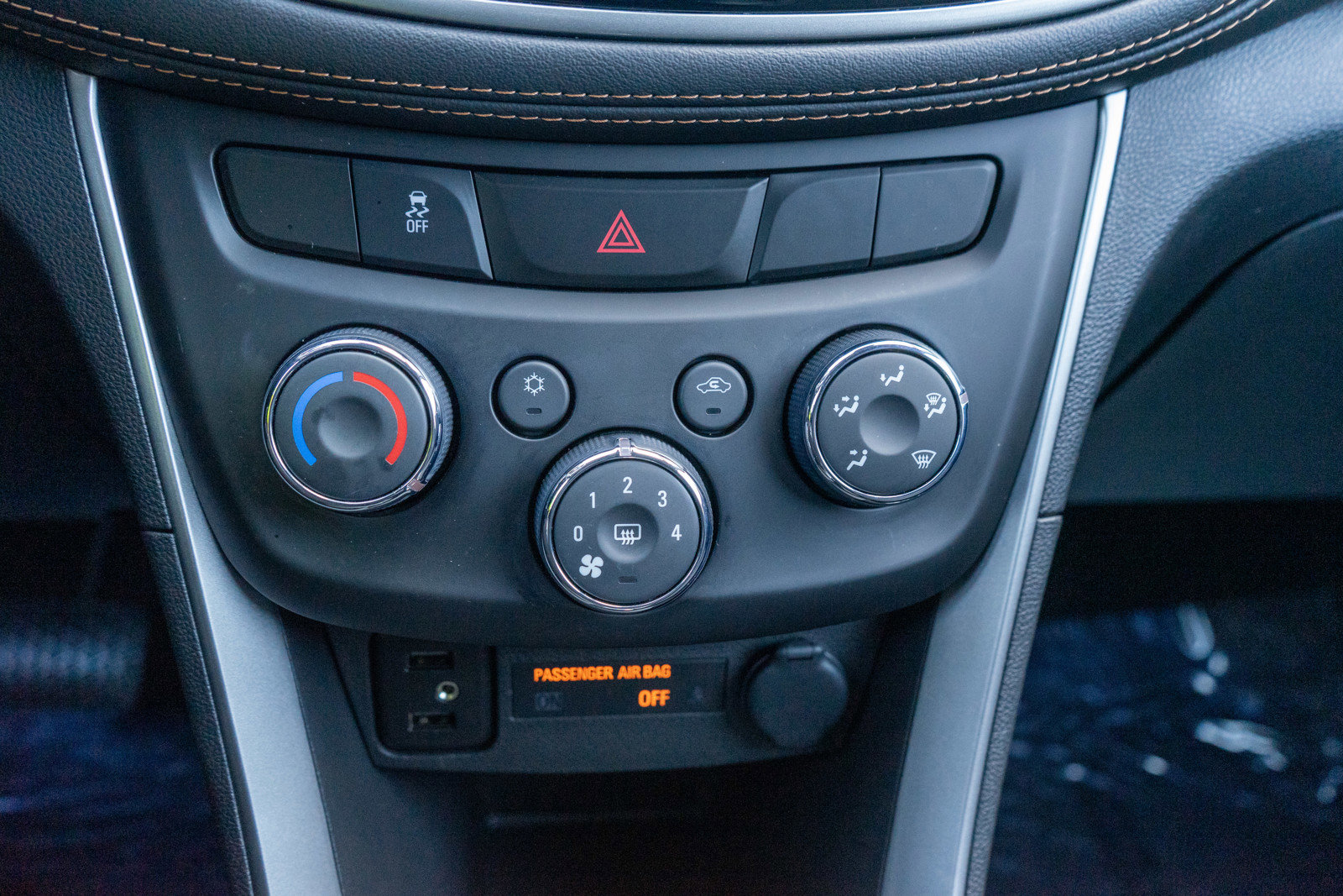 Used 2022 Chevrolet Trax LS w/ Tint and Cruise Package image 19