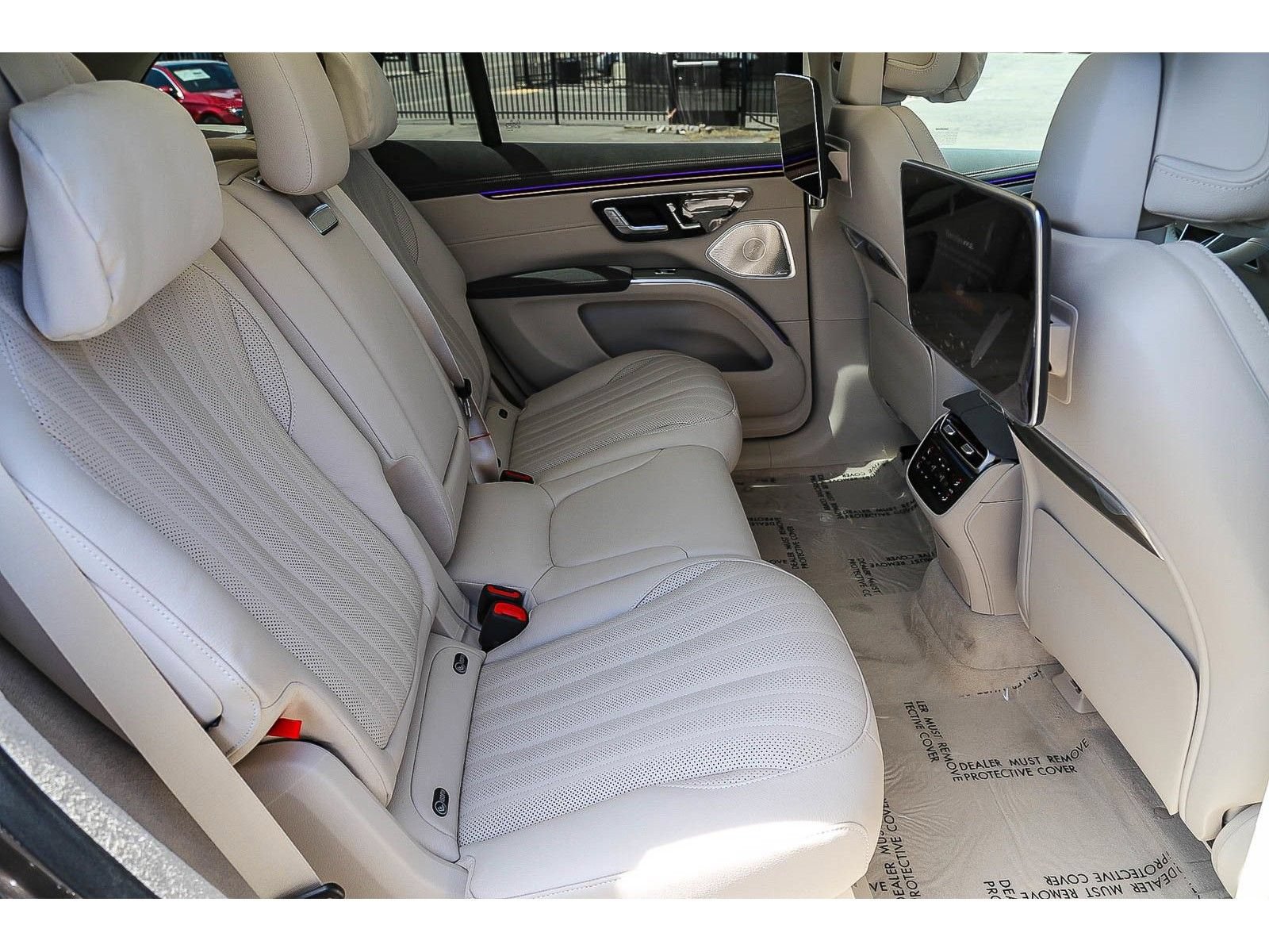 New 2026 Mercedes-Benz EQS 400 4MATIC SUV image 16