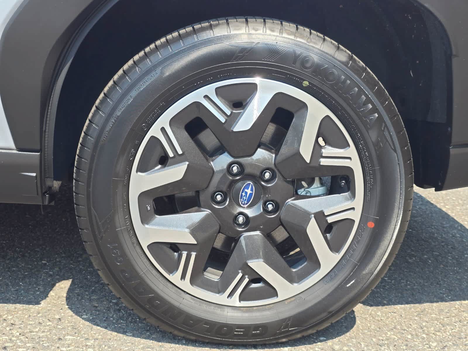 Certified 2025 Subaru Forester Premium AWD/4WD image 8
