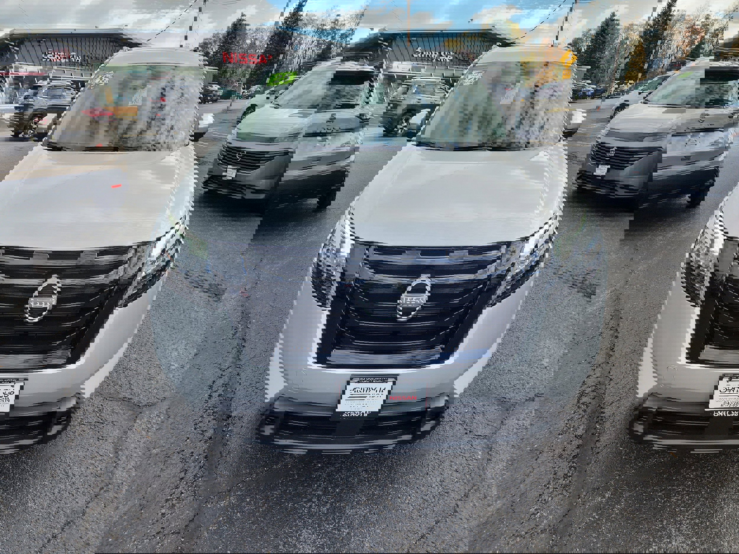 New 2025 Nissan Pathfinder SV w/ Black Appearance Package image 3