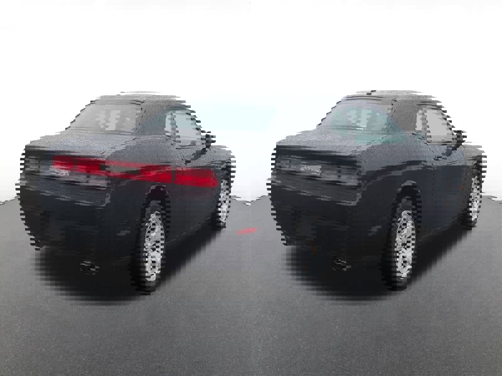 Used 2014 Dodge Challenger SXT image 6