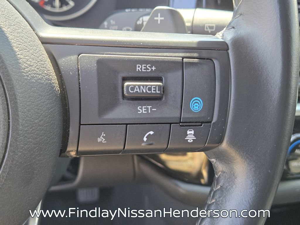 Used 2025 Nissan Pathfinder SV image 25