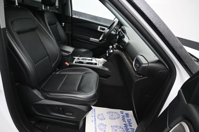 Used 2023 Ford Explorer Limited w/ Equipment Group 301A AWD/4WD image 11