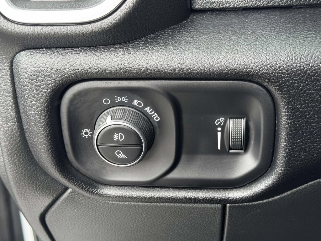 Used 2026 RAM 2500 Big Horn AWD/4WD image 30
