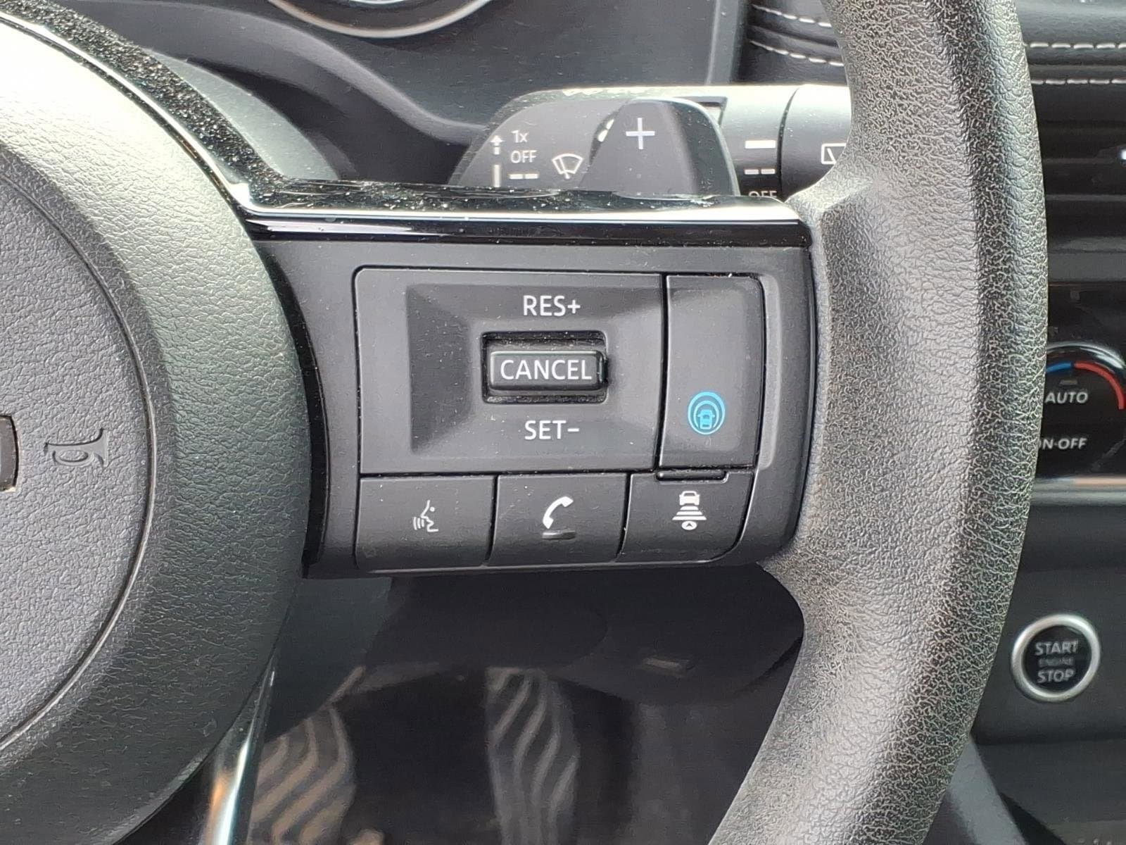 Used 2023 Nissan Rogue SV FWD image 19