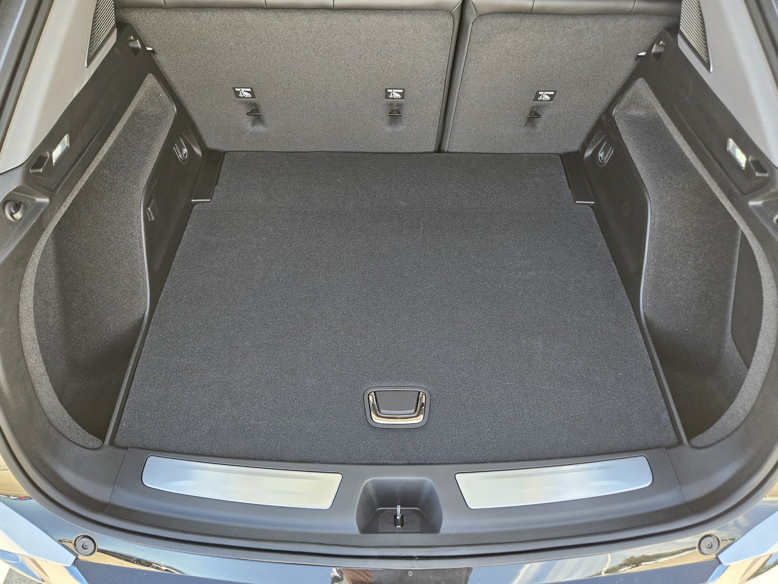 New 2027 Cadillac Optiq Sport RWD image 22