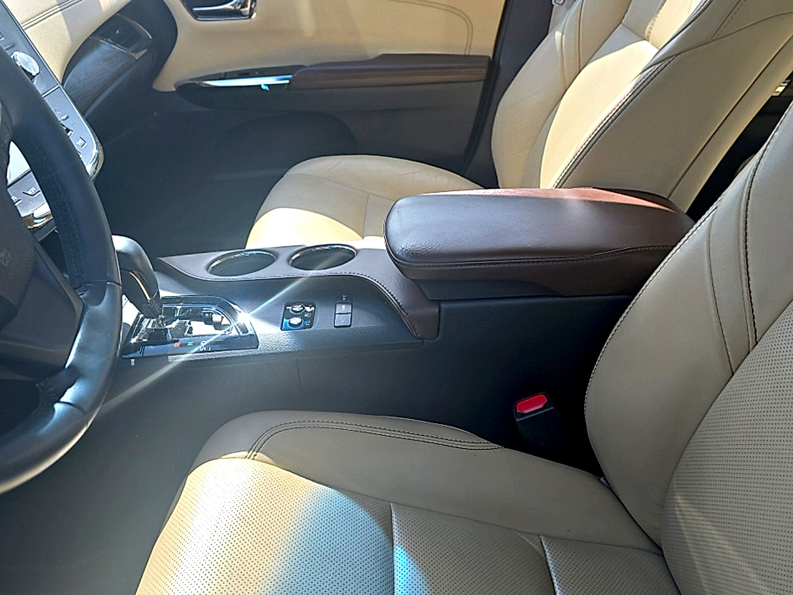Used 2016 Toyota Avalon Limited w/ Toyota Safety Sense Package FWD image 12